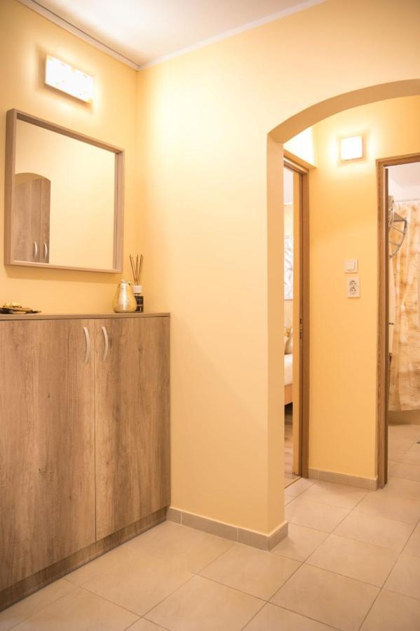 Golden Apartment Baneasa Букурещ Екстериор снимка