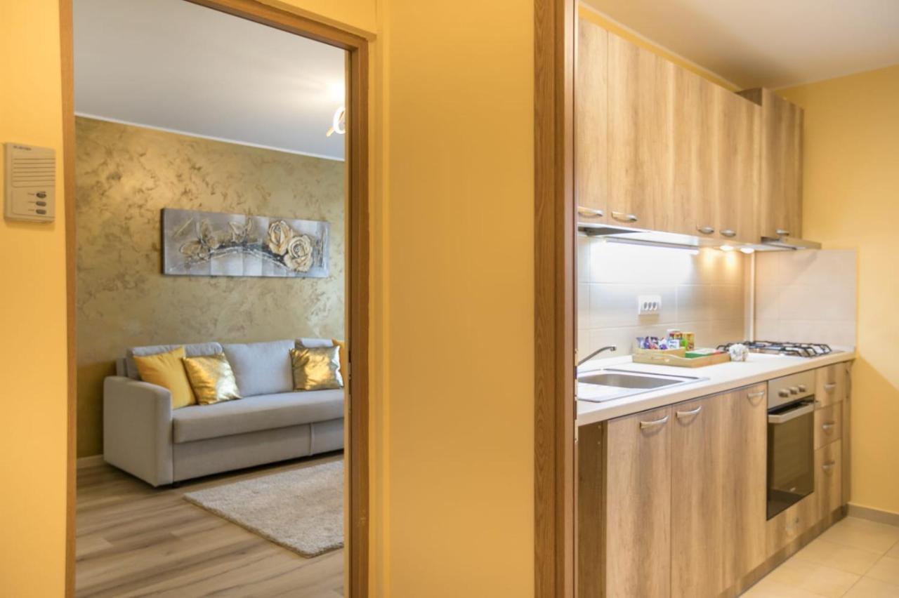 Golden Apartment Baneasa Букурещ Екстериор снимка