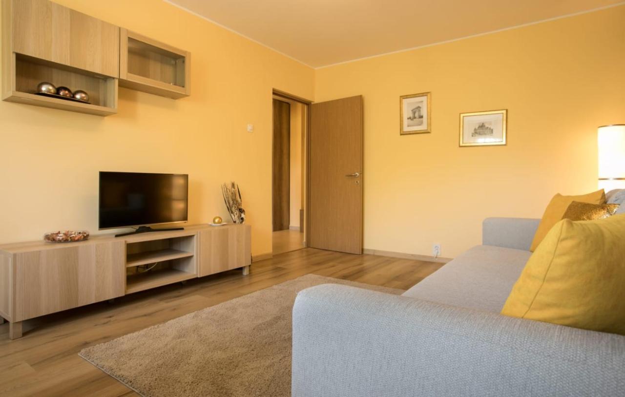 Golden Apartment Baneasa Букурещ Екстериор снимка