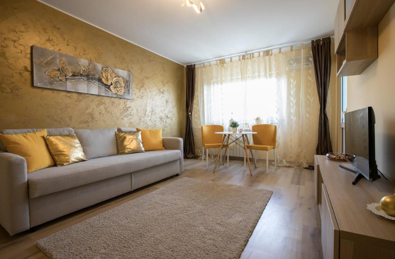 Golden Apartment Baneasa Букурещ Екстериор снимка