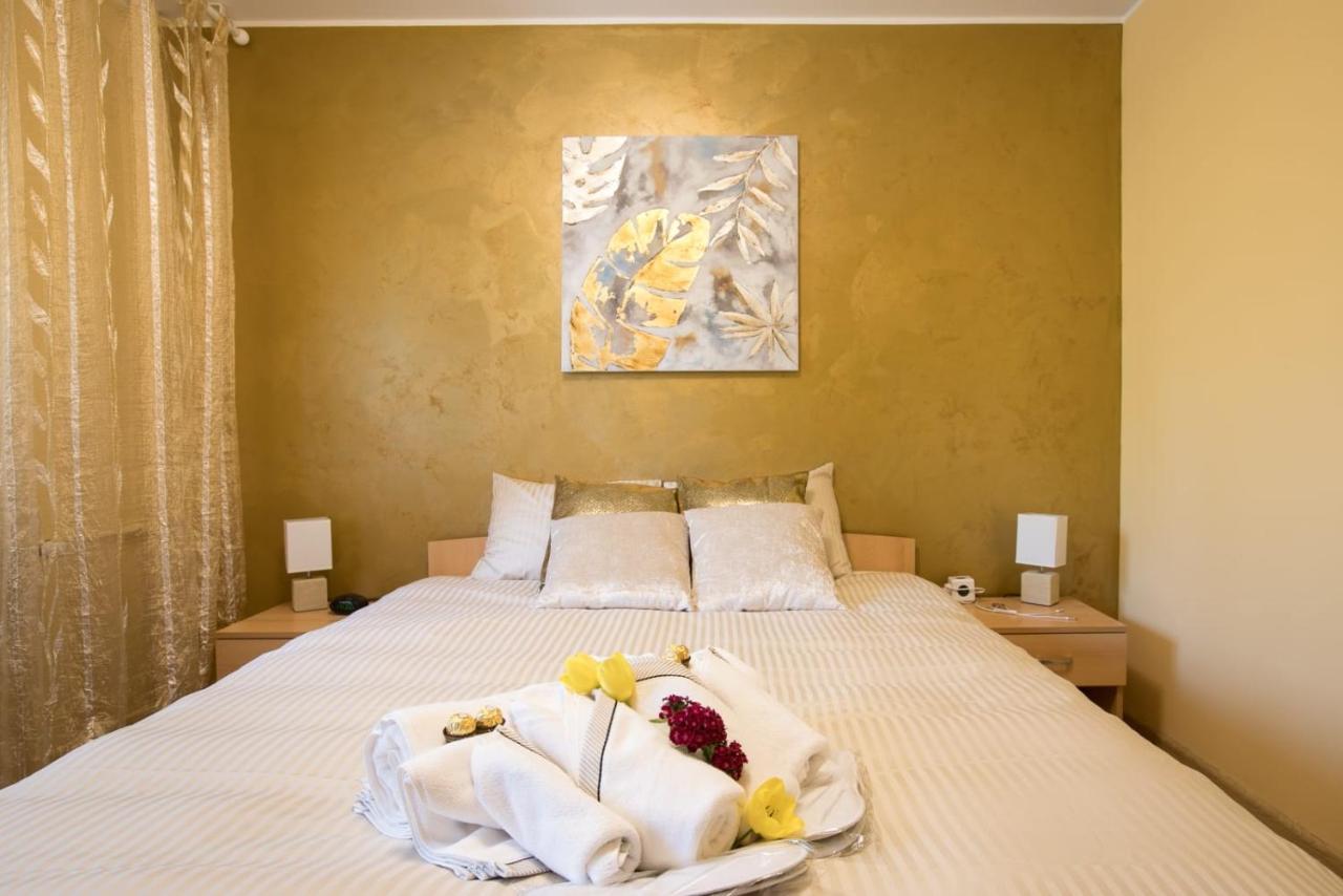 Golden Apartment Baneasa Букурещ Екстериор снимка