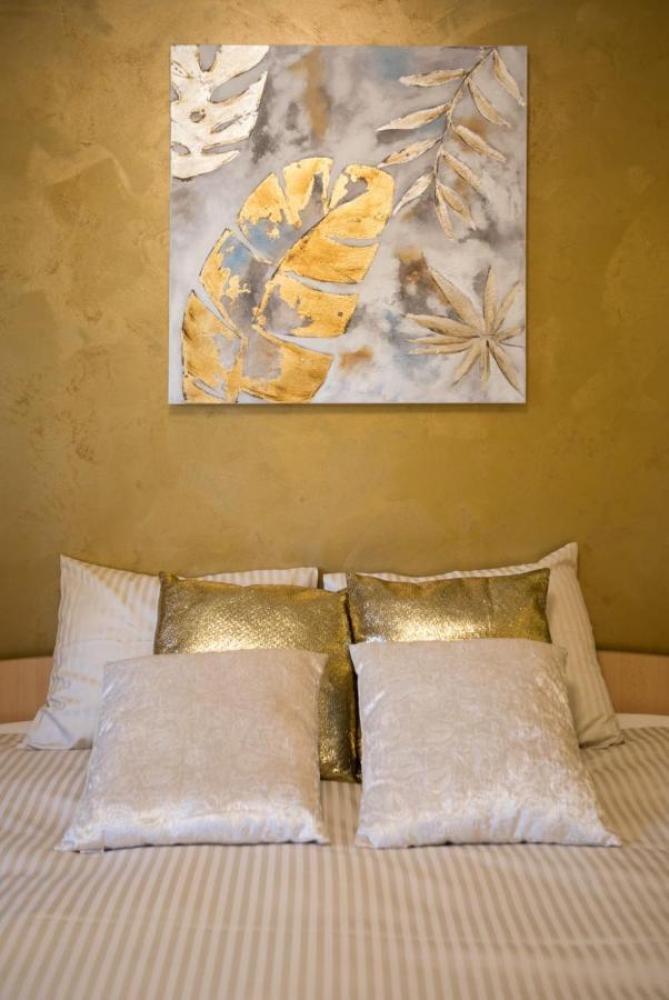 Golden Apartment Baneasa Букурещ Екстериор снимка