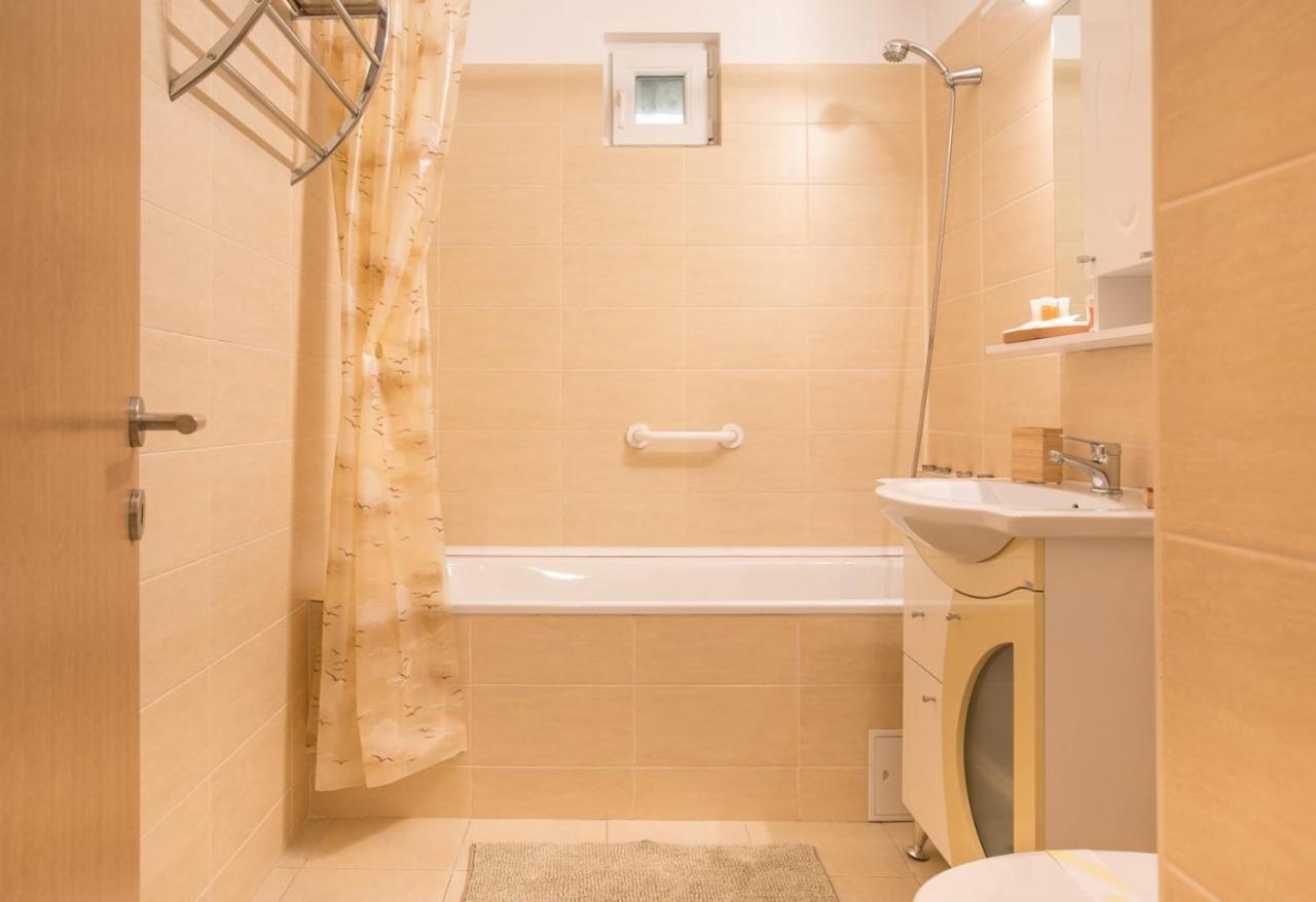 Golden Apartment Baneasa Букурещ Екстериор снимка